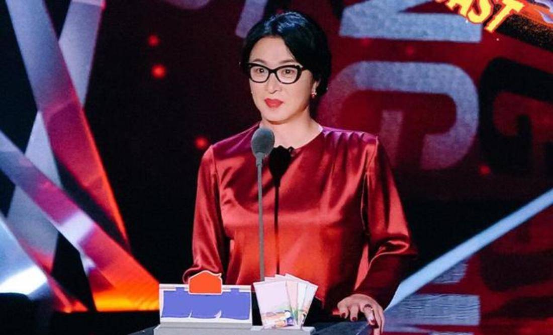 吐槽大会杨笠的奇怪行为暴露剧本为了收视率李诞真是好手段