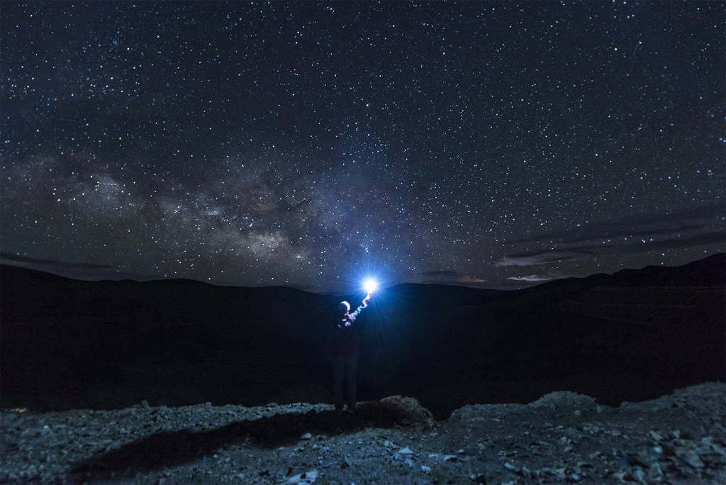 原创人类看到的星星都是什么星星距离我们这么远为啥还能看到