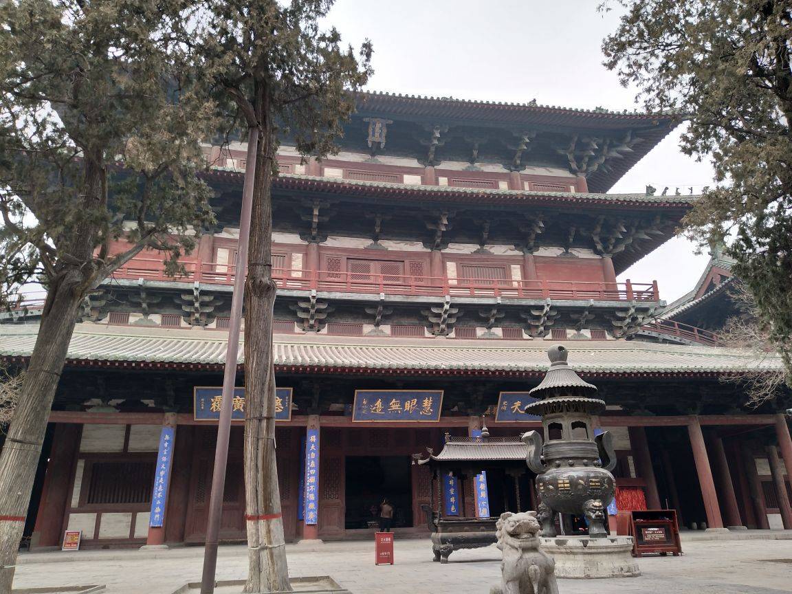 国内保存时代较早,规模较大的寺庙,有大小殿宇十余座_建筑