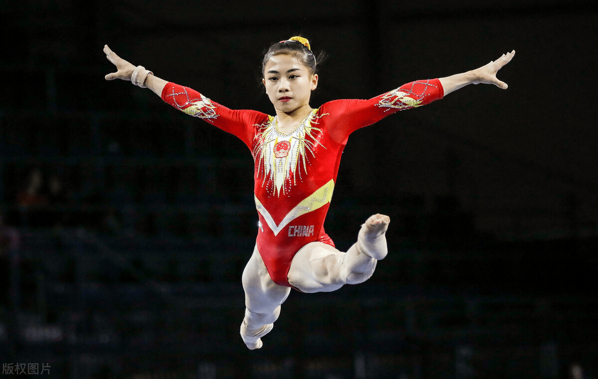 又双叒叕夺金!中国16岁体操美少女管晨辰平衡木夺冠,唐茜靖摘银_决赛