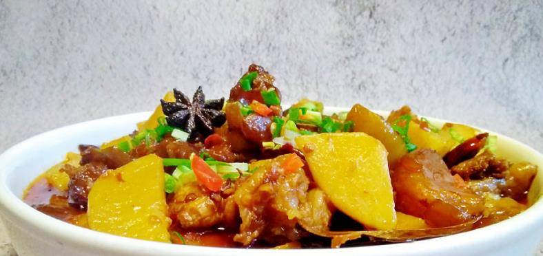 土豆烧牛肉家常做法,学到就是赚到,小孩子吃特下饭!