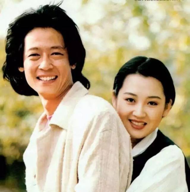 原创50岁许晴终于承认不结婚原因:如果他还在世,我早就结婚了