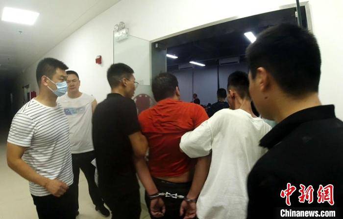 断卡60余张涉案千余万元 徐州警方侦破一起帮助信息网络犯罪案