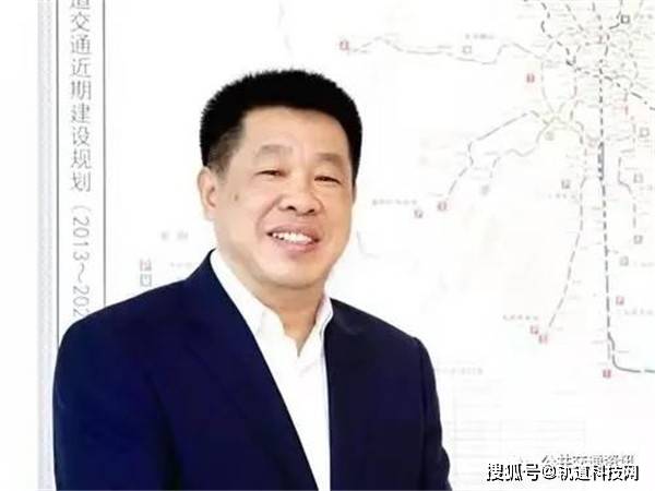 人事成都市轨道交通集团总经理沈卫平任市公交集团党委书记董事长