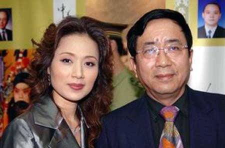 原创亿万富豪向妻子提出离婚,直接掏出一个亿