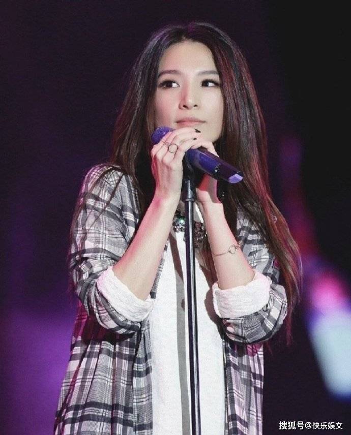 田馥甄获最佳女歌手!she组合21年,有人无戏可拍,有人成为顶流