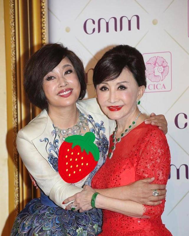 原创美容教母郑明明太厉害了70多岁了和刘晓庆站一起就像是同龄人