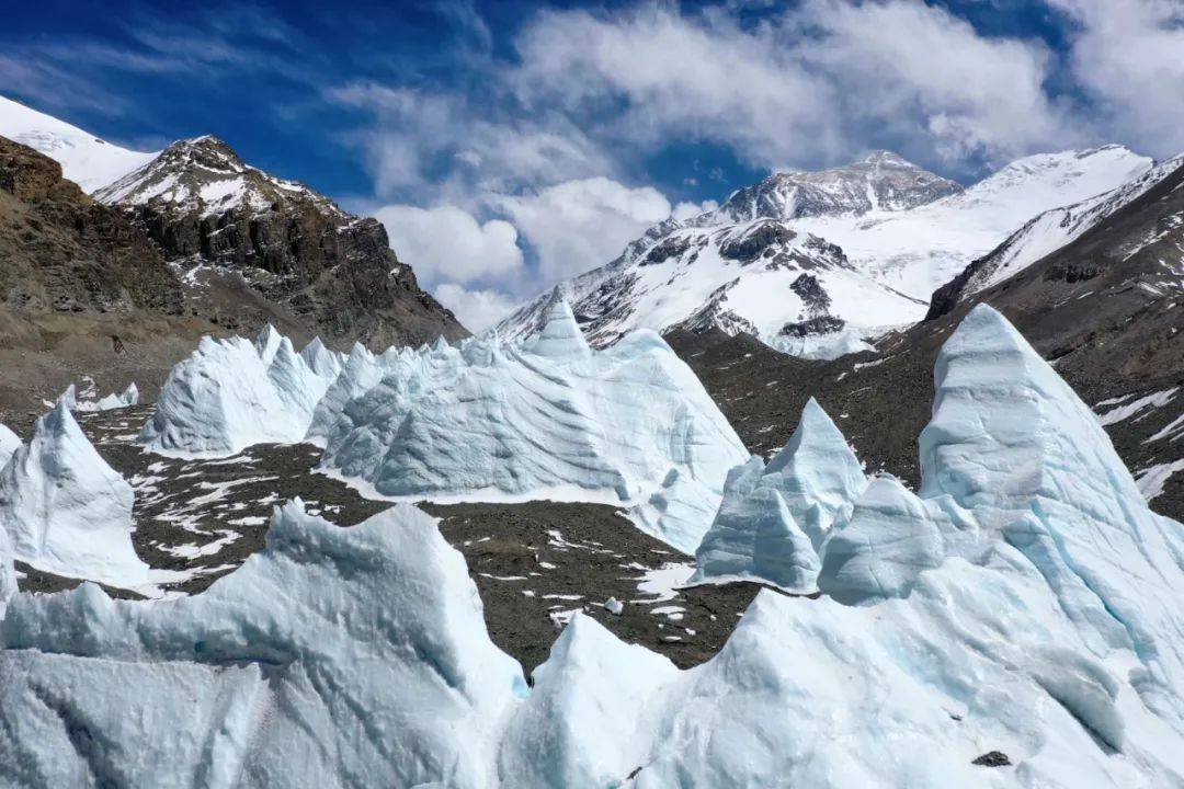 降水变化的空间分布差异是造成青藏高原不同地区冰川退缩程度差异的