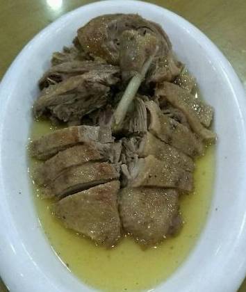合肥这家不起眼的夫妻店,用祖传秘方做吴山贡鹅,一开门就被抢光