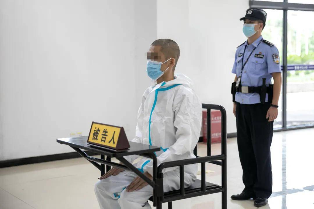 达州川东监狱服刑人员在监狱内袭警!