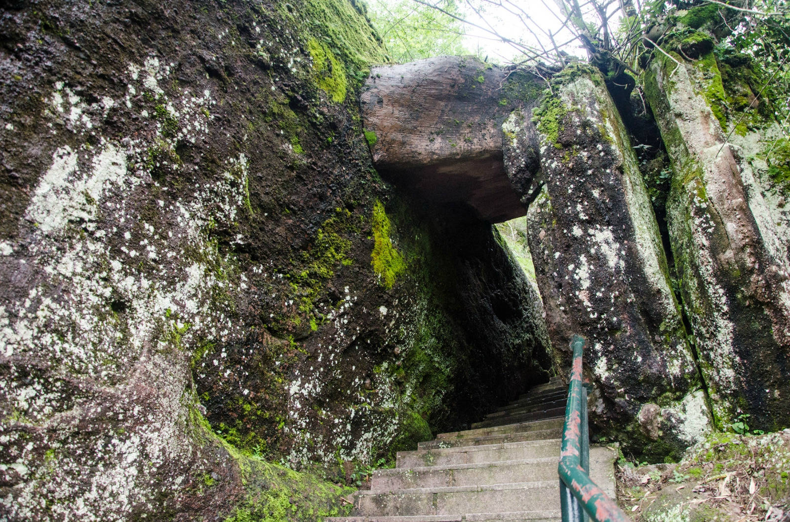 福建一处国家重点风景名胜区,有5个旅游景区和73处旅游景点