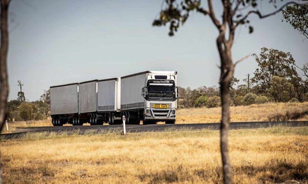 原创年收入50万起让人羡慕不已,在澳洲开卡车是什么体验?