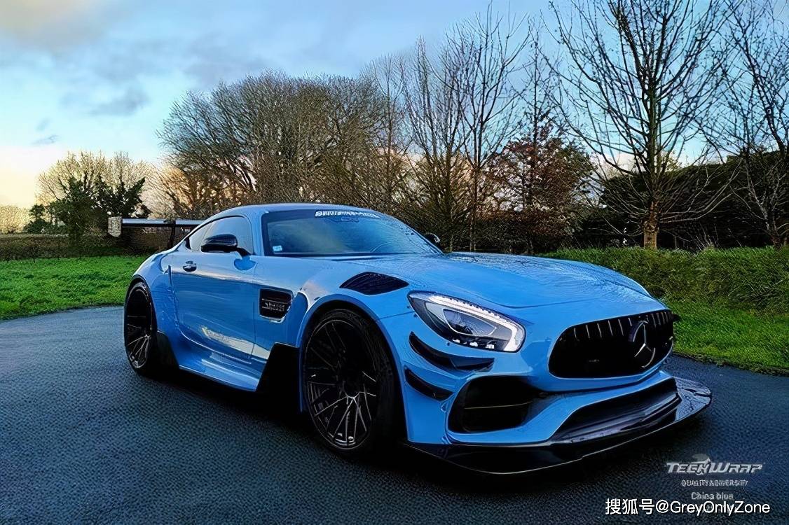 网友直呼:"内行" 奔驰amg gtc低速行驶的猛兽