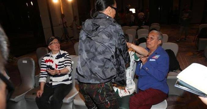 89岁胡枫演唱会,谢贤替身梁家辉登台亮相,四哥跟曾江恩怨消散