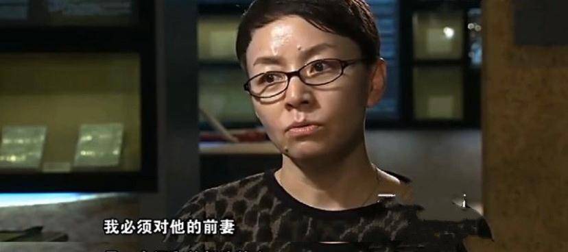 宋丹丹和三婚老公夜跑被拍,打扮低调双腿纤细,没生孩子却超恩爱