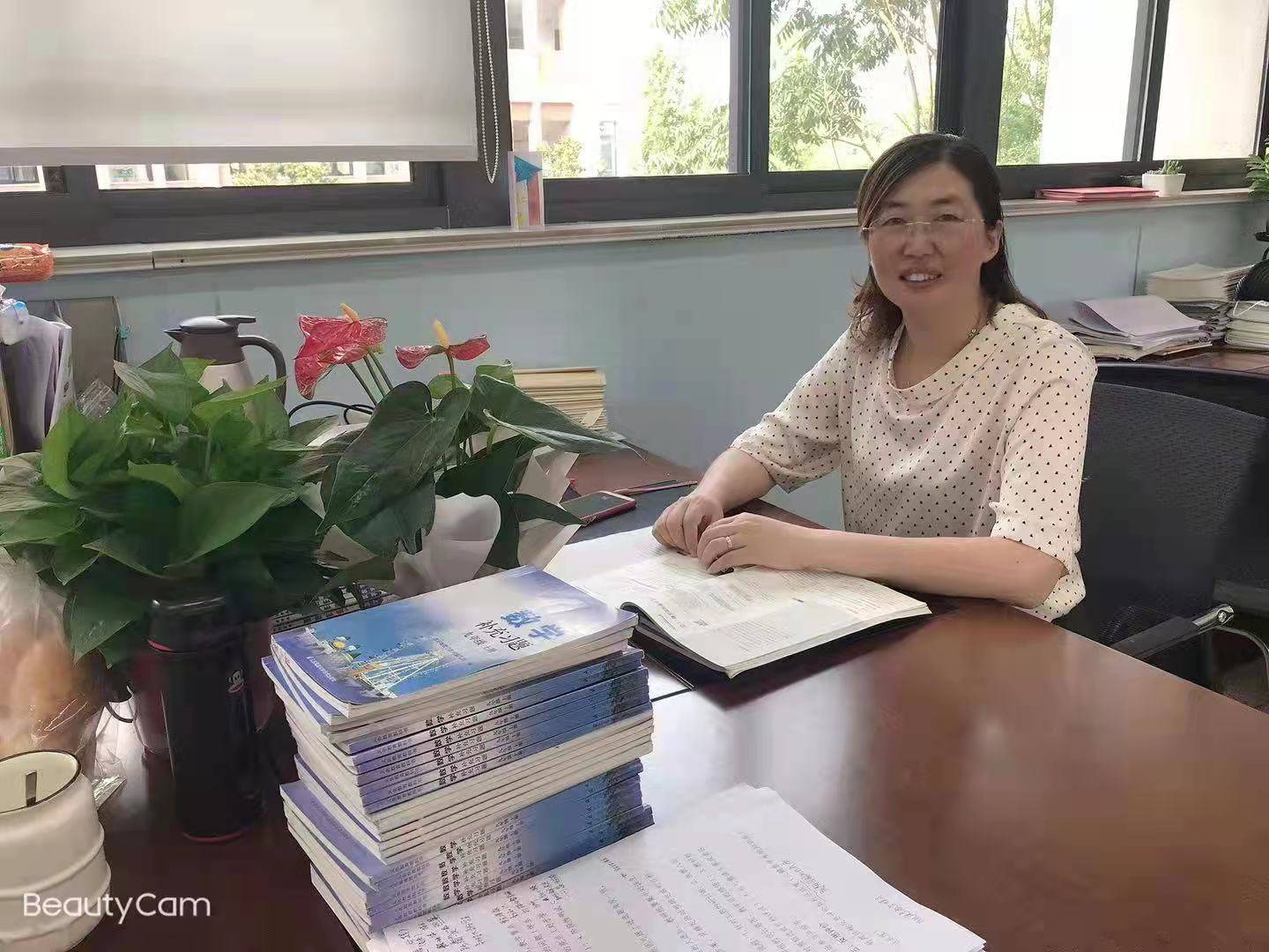 泰州市白马中学教职工热议叶冬华书记庆祝教师节大会上致辞