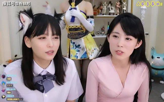 周淑怡cos永劫无间胡桃,粉丝以为抱着"光头",被要求能否闭嘴