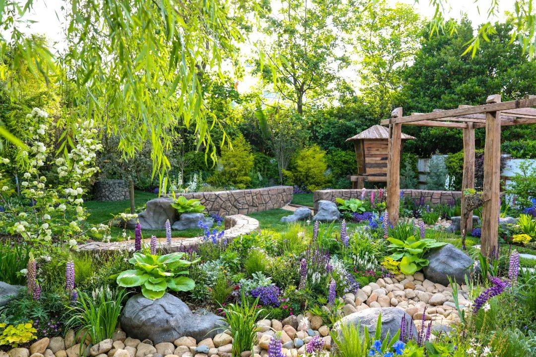 造一个小巧的美式花园,感受田园小生活的魅力