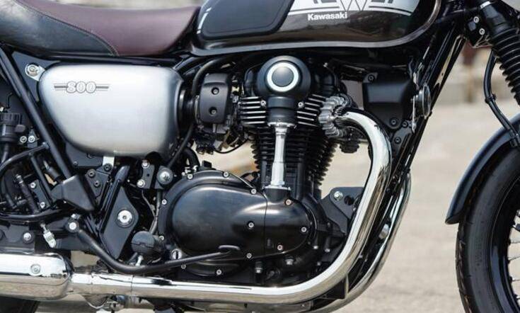 全新川崎w800摩托!773cc引擎 5速变速箱,时尚与复古,帅气依旧