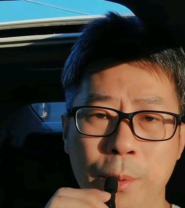 原创恒苏和许敏的关系被造谣,杜新枝一起的旗袍女被误认郭希志