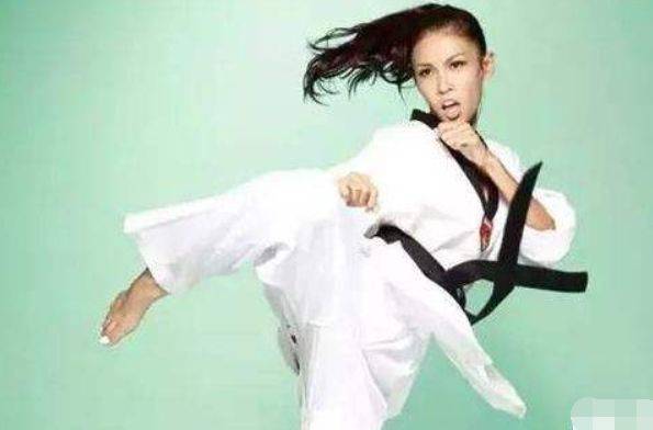 娱乐圈最"不能惹"的5位女星:个个都是真功夫,成龙都发慌