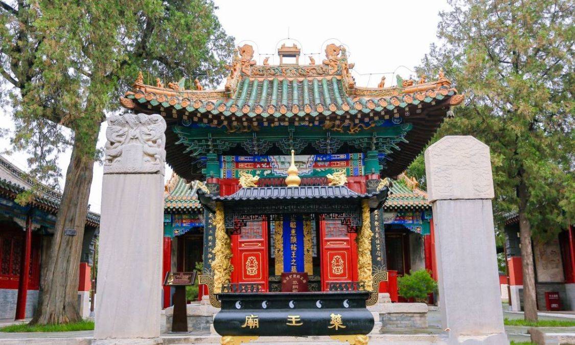 安国药王庙始建于东汉建武年间,北宋时期重建.