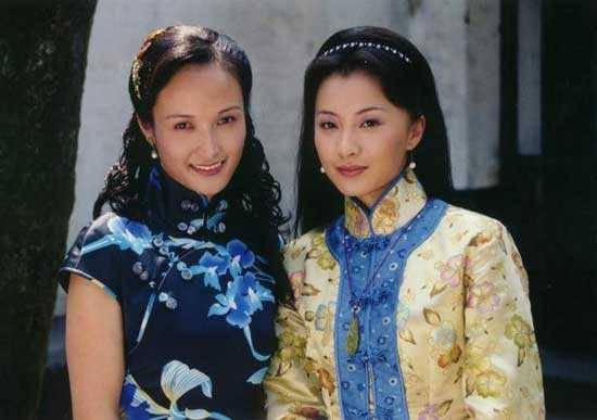 "可云"徐露:当红时隐退,嫁大7岁老公,46岁和17岁女儿似姐妹?