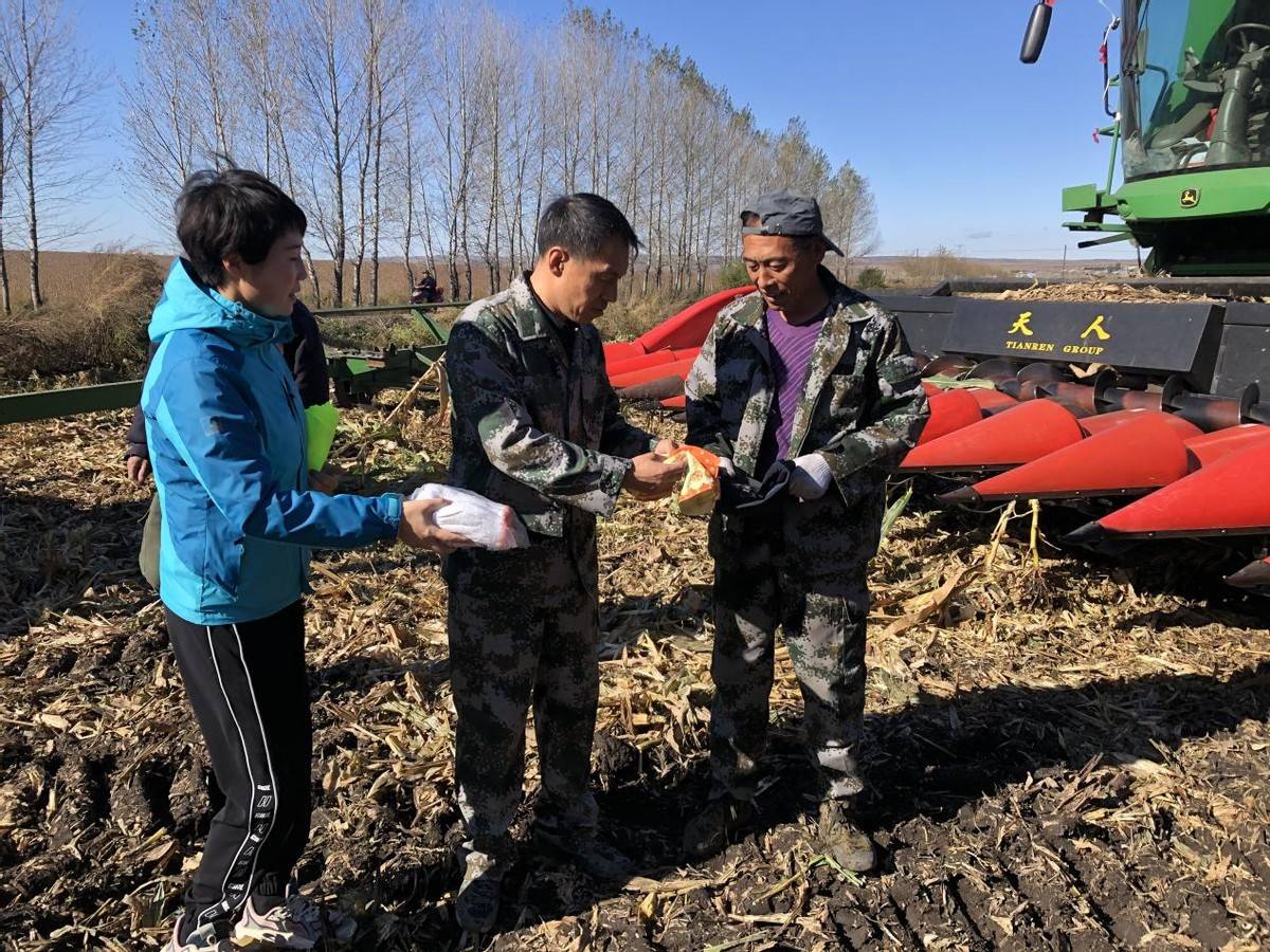 黑龙江省海伦市红光农场有限公司工会十一坚守岗位践行娘家人初心