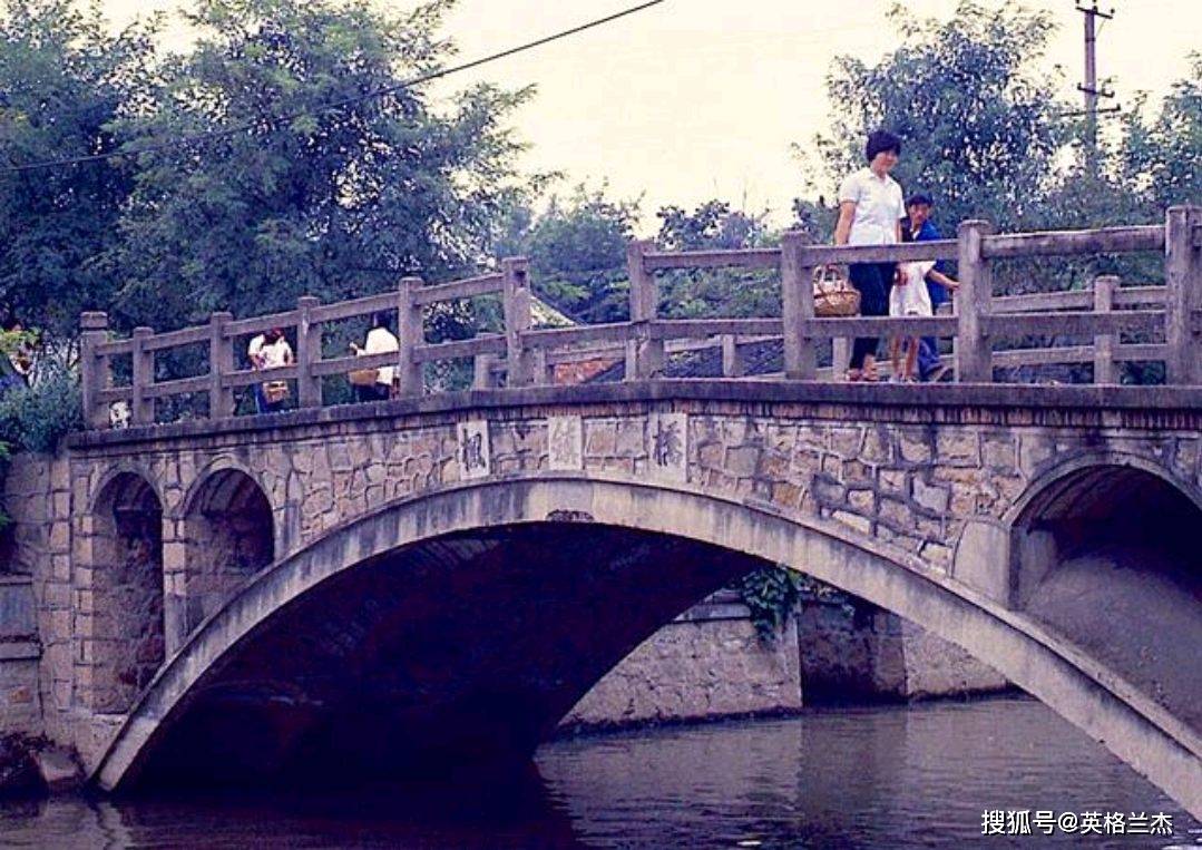 原创80年代的江苏老照片,看看那时的"苏州美景",你还有印象吗?