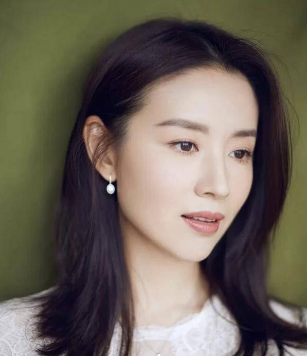 原创董洁的面部分析
