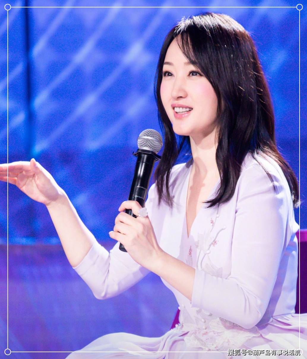 杨岗丽改了个艺名杨钰莹正式出道.