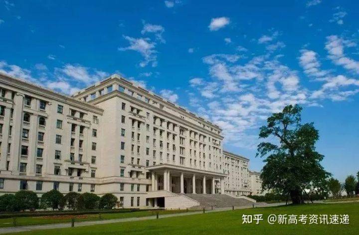 西安电子科技学校是由教育部与工业和信息化部,国家国防科技工业局