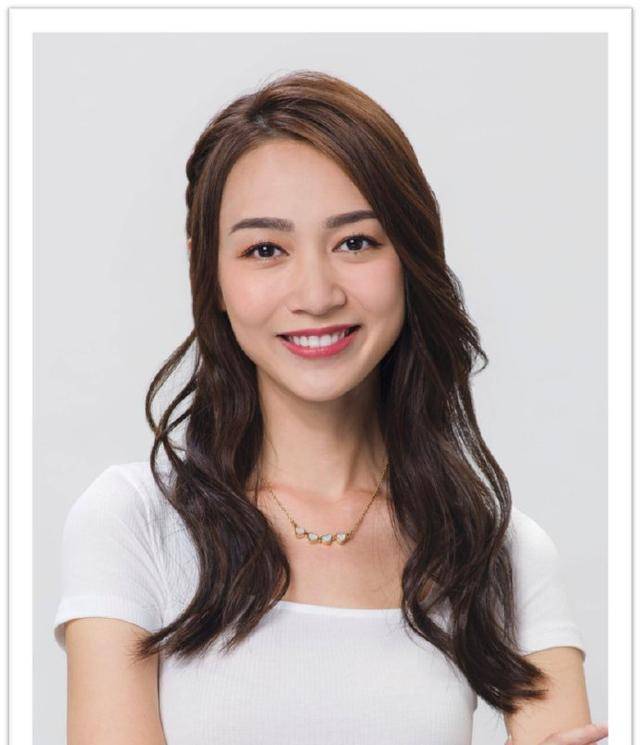 2019年的港姐冠军黄嘉雯,就是中国香港浸会大学人文及创作系.