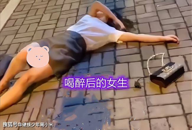 福建一醉酒女疑走错家门赖在门口不愿走网友感觉有故事