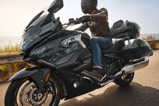 2022款的车型价格:k1600gt售价23,895美元,k1600gtl售价26,895美元,k