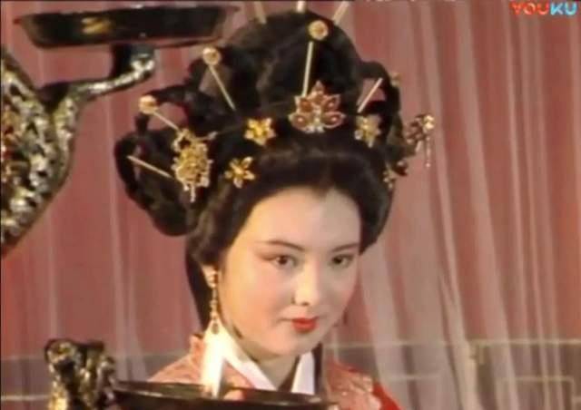 但若论气质和仪态,黄虹绝对是众多饰演王昭君女星中的佼佼者