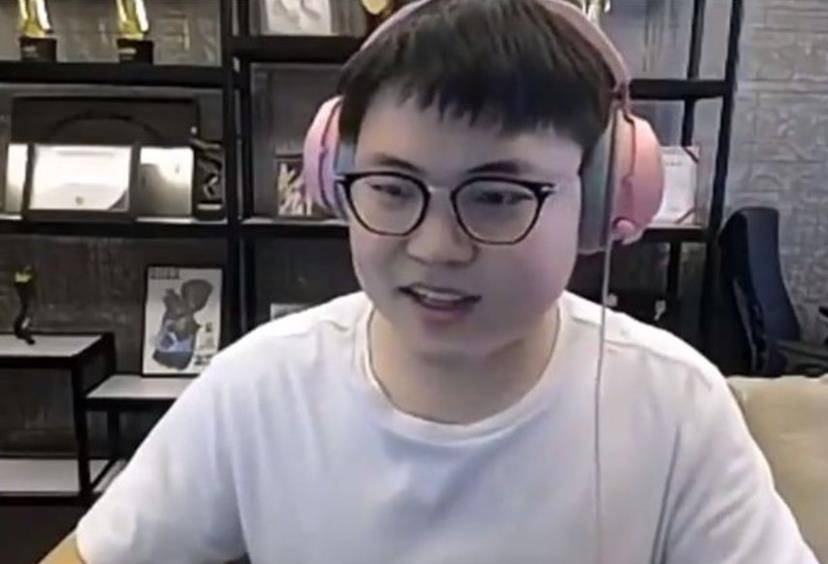 继牛宝后,刘青松也确定离开fpx?uzi自曝转会期"大瓜"