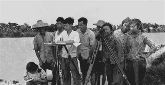 "水泊梁山"的梁山,1970年代种水稻老照片