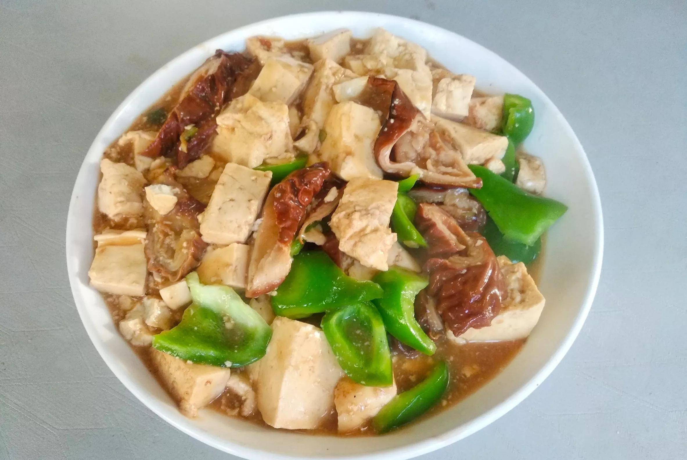 肥肠炖豆腐