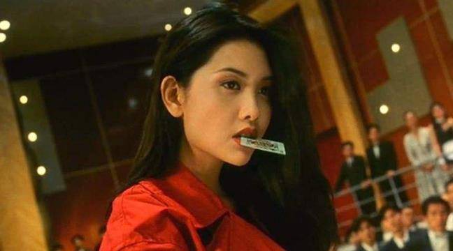 "朱茵眨眼,张敏回眸,林青霞喝酒,王祖贤更衣,邱淑贞叼牌".