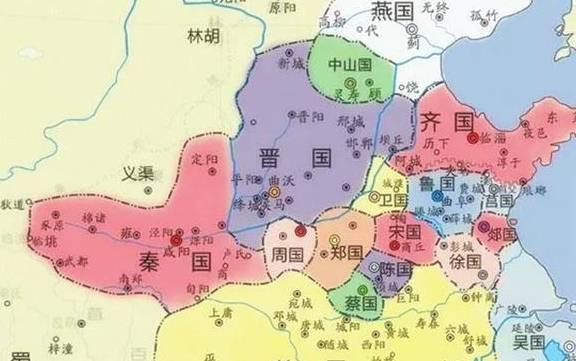 与后世的汉献帝相比,周平王还要更惨一些,因为"挟天子"的诸侯太多了.