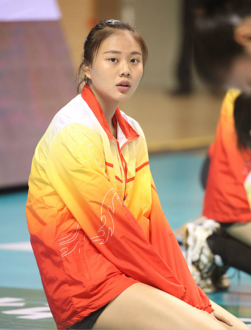 原创胖了,中国女排奥运冠军龚翔宇出席活动,脸圆了,但颜值也提升了?