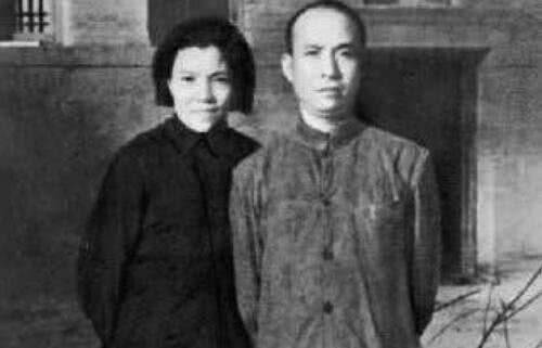 1948年,蔡畅去莫斯科看望唯一的女儿特特,她哭着说:妈妈,你不爱我