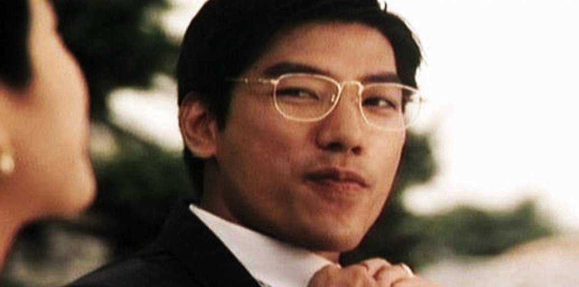 香港黑帮电影《尖东双虎》算是一部黑帮人物传记电影,张耀扬饰演的
