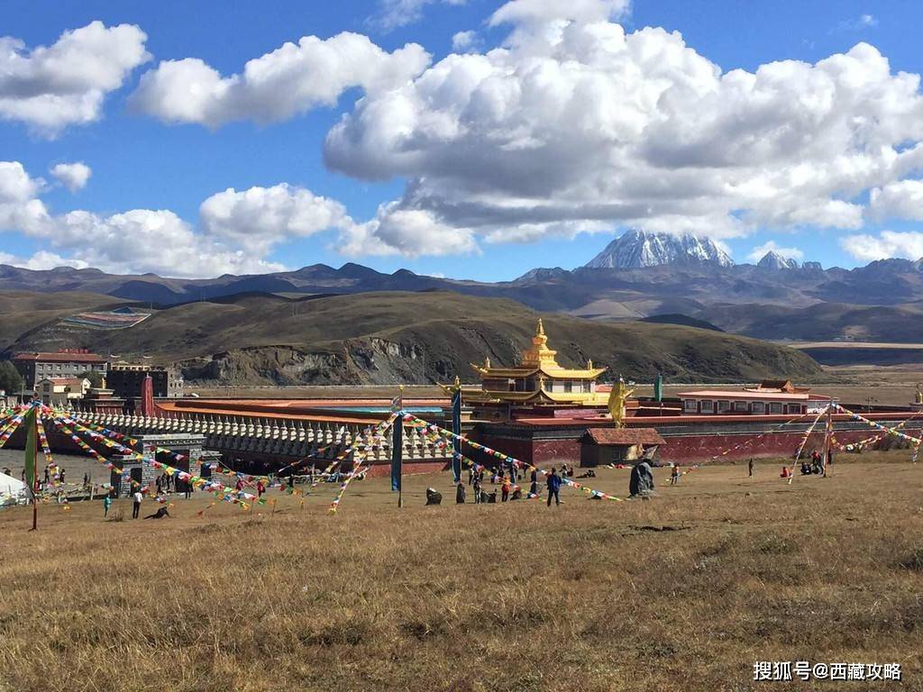 它是塔公草原上的一缕金光,是真金堆砌的殊胜_木雅_金塔_黄金