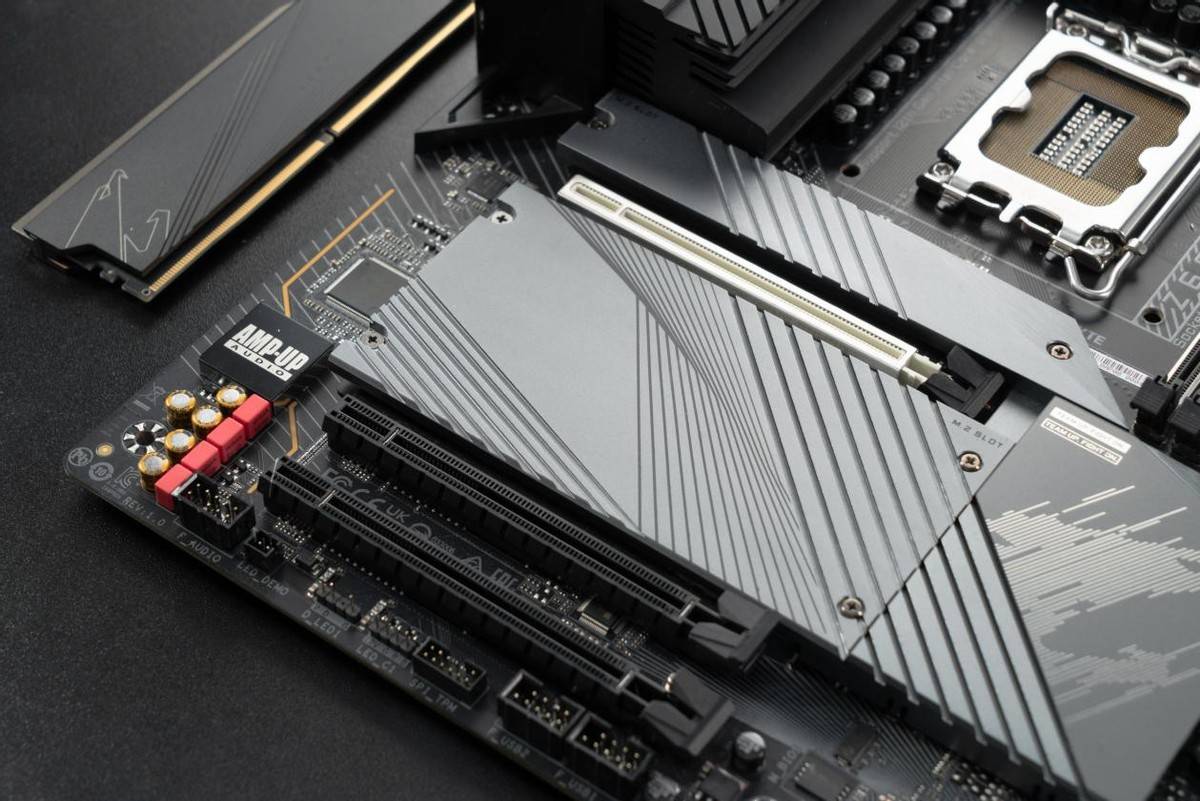 堆料凶猛,战力十足!技嘉z690 aorus pro主板评测