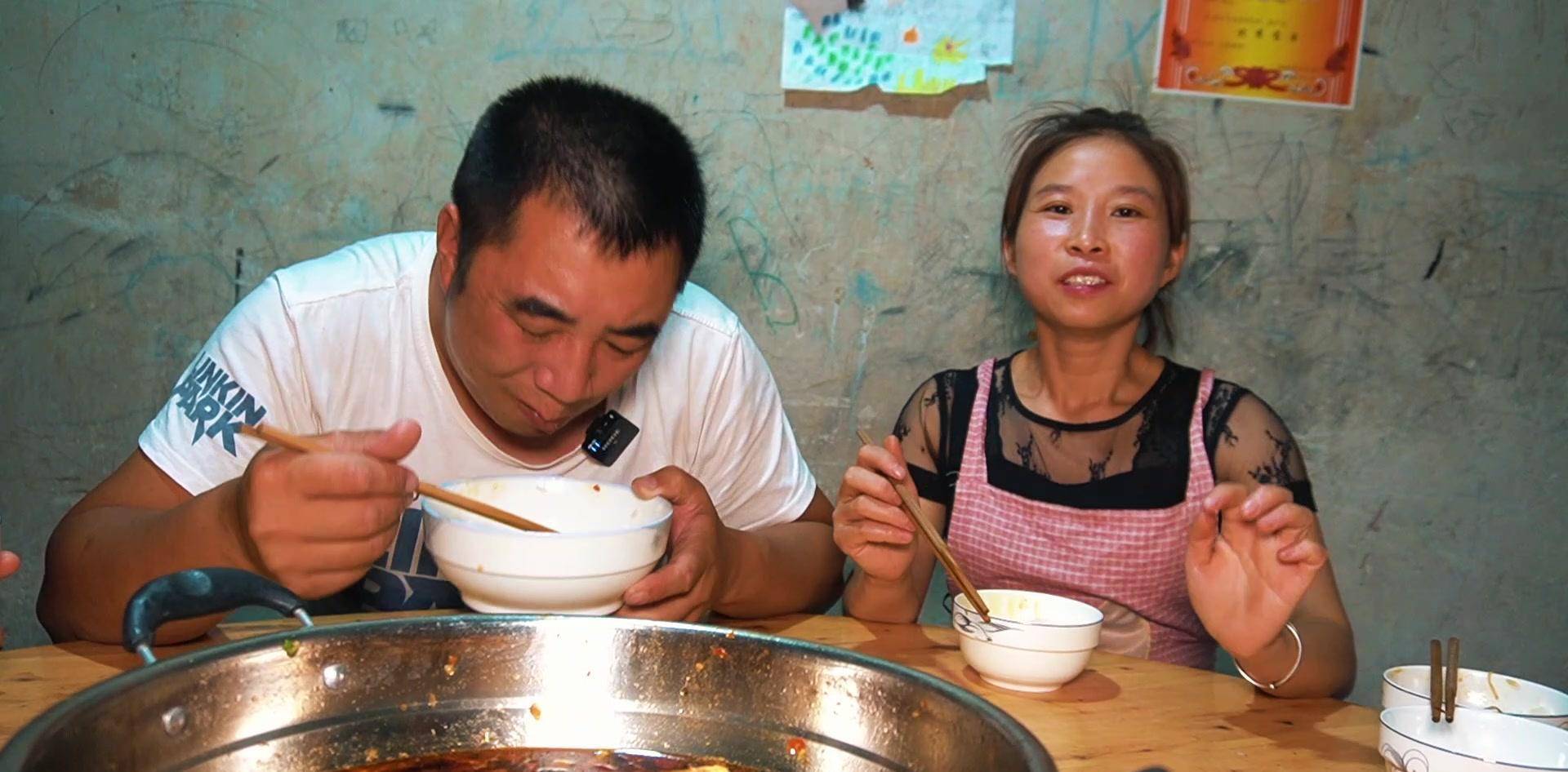 蜀中桃子姐不再隐瞒,说出成功背后的那个男人,并不是包立春!