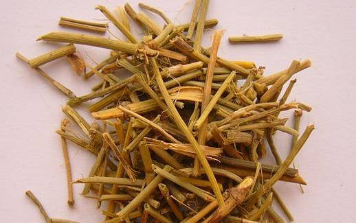 做法:1,麻黄,南杏仁洗净,控干水分.2,豆腐冲洗净,切块.