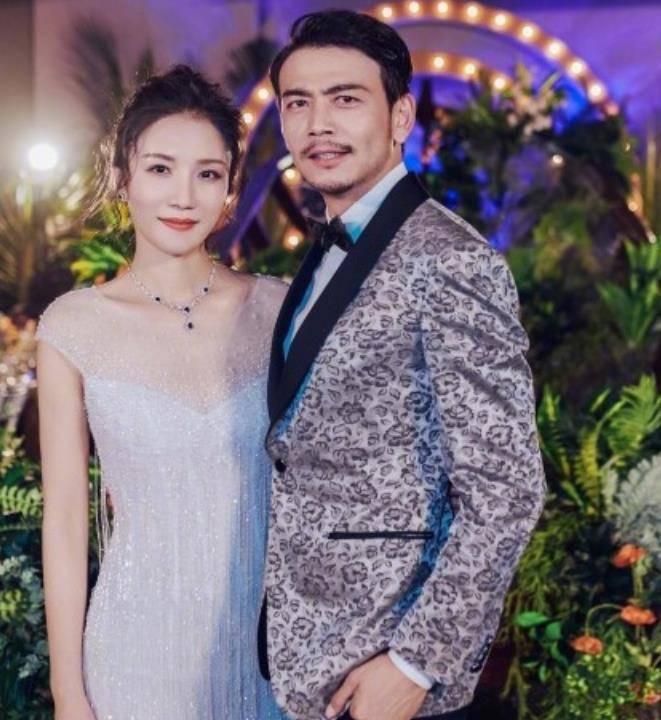 杨烁:老婆是老婆,绯闻是绯闻,结发妻子不能弃_戴娆