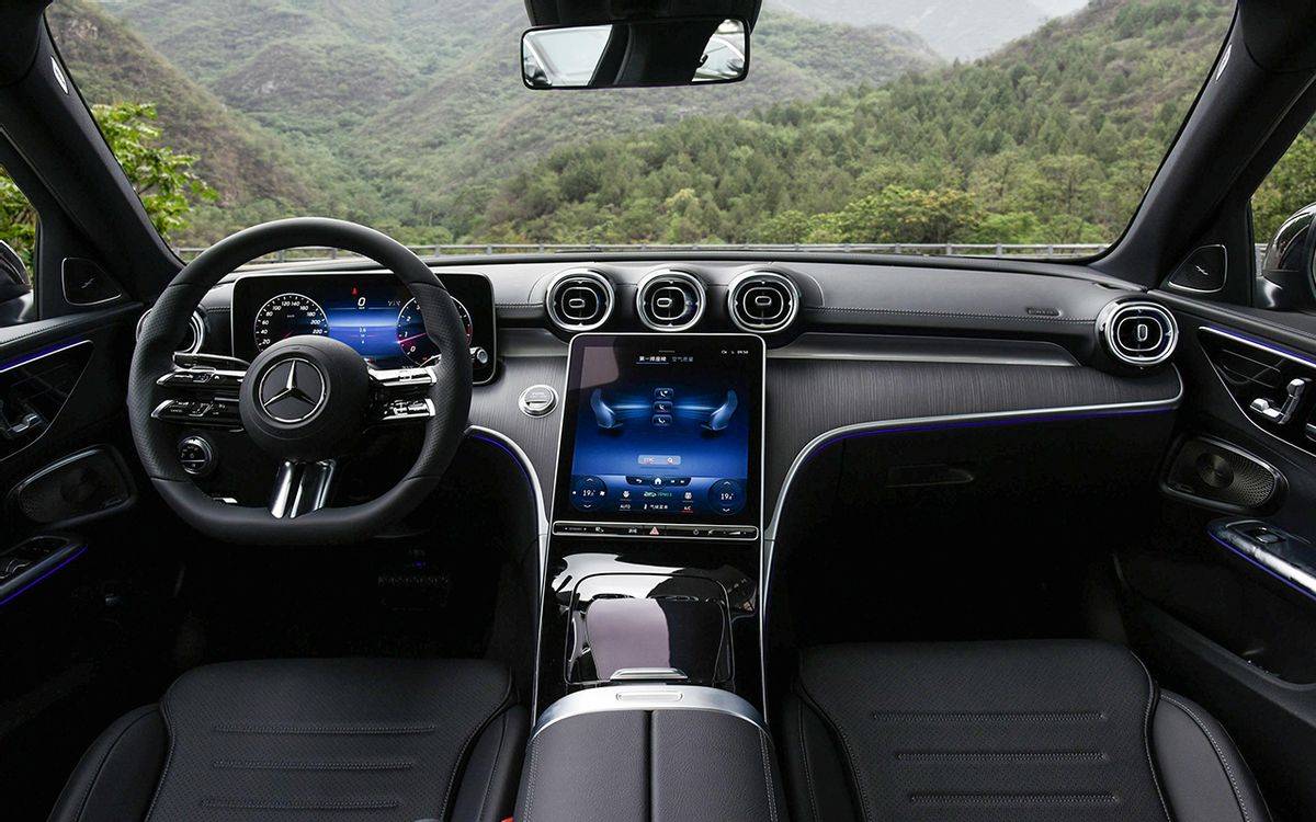 全新奔驰glc曝光内饰换装s级同款中控屏将于2022年正式亮相